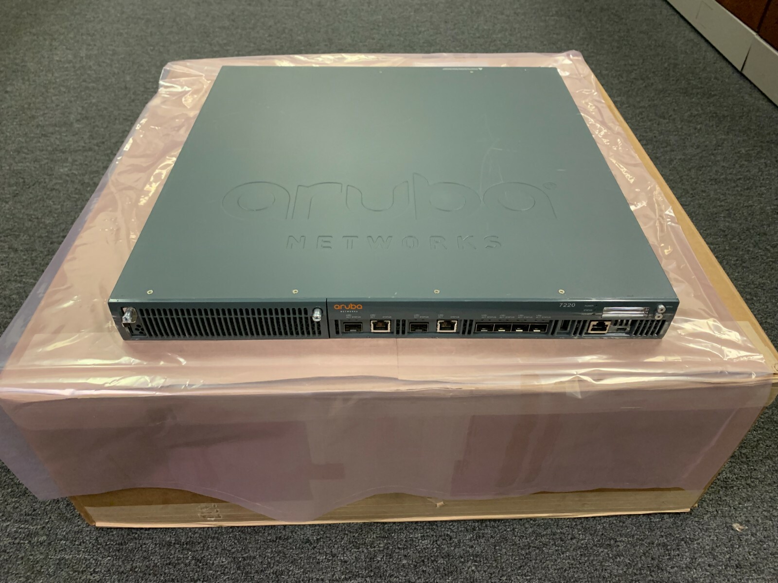 JW752A HPE Aruba 7220 (US) Controller RU with 1x PSU HPE NEW BULK