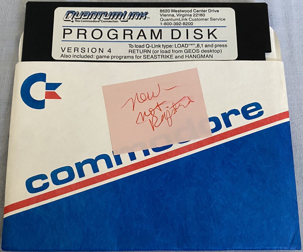 COMMODORE 64/128 QUANTUM Q-LINK PROGRAM DISK VERSION 4 & COMMON SENSE VT100 VT52