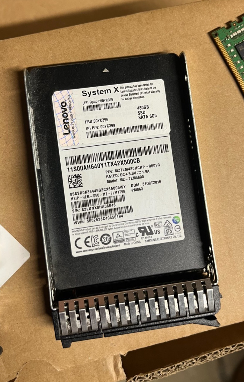 Lenovo 480GB SSD SATA 6gb 2.5" 00YC395 00YC399 MZ-7LM4800 with Caddy