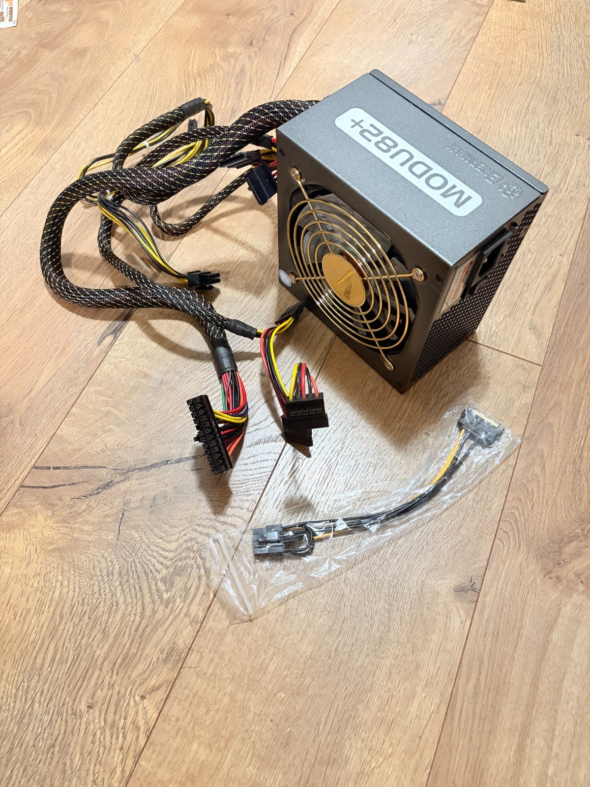 ENERMAX MODU82+ EMD625AWT 625W POWER SUPPLY (4+4)Pin 24Pin +(6+2)Pin PCI-E Cable