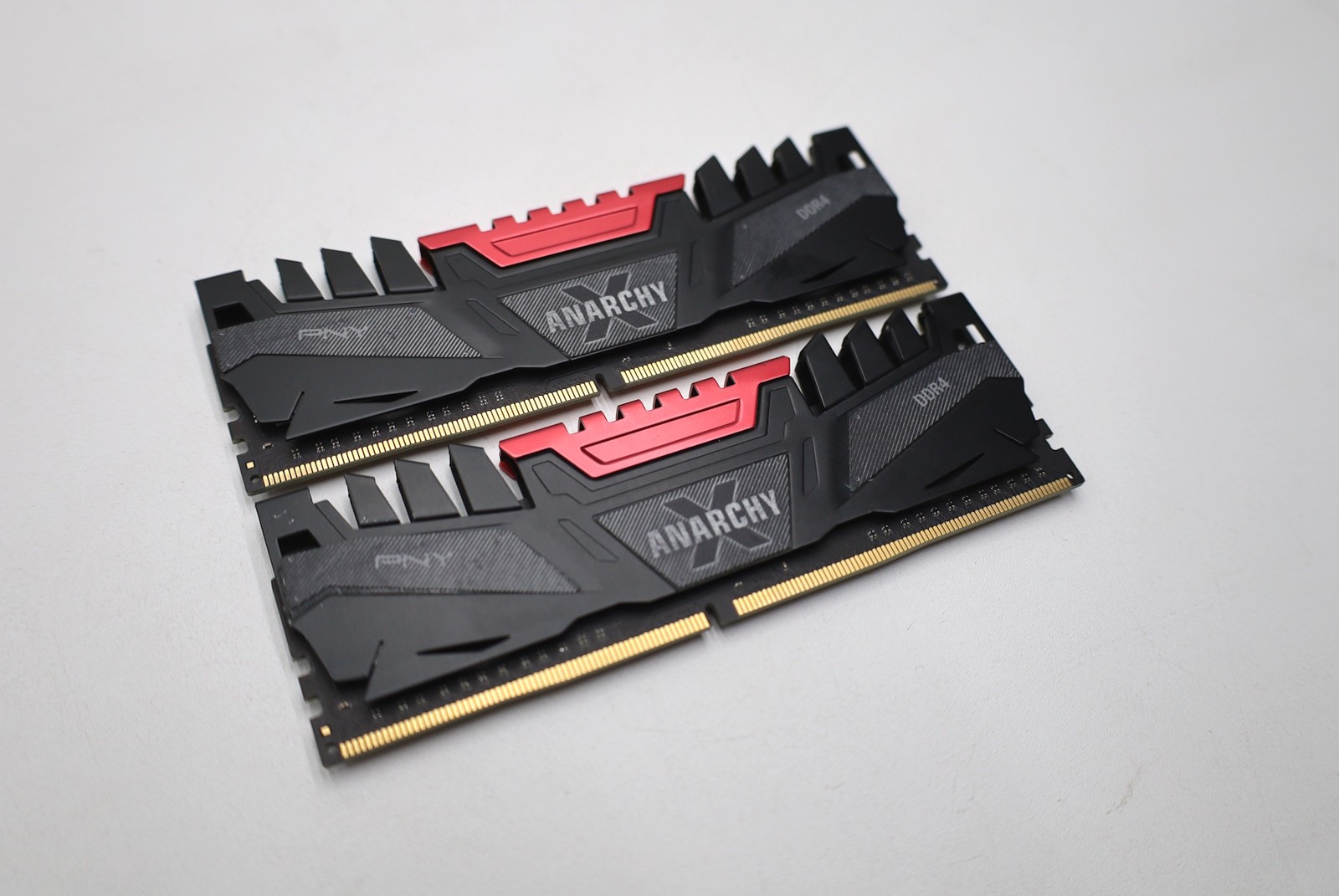 PNY XLR8 2666MHz 16G Kit DDR4 (8Gx2) 8GBF1X08LFHH35-12-K-HXR