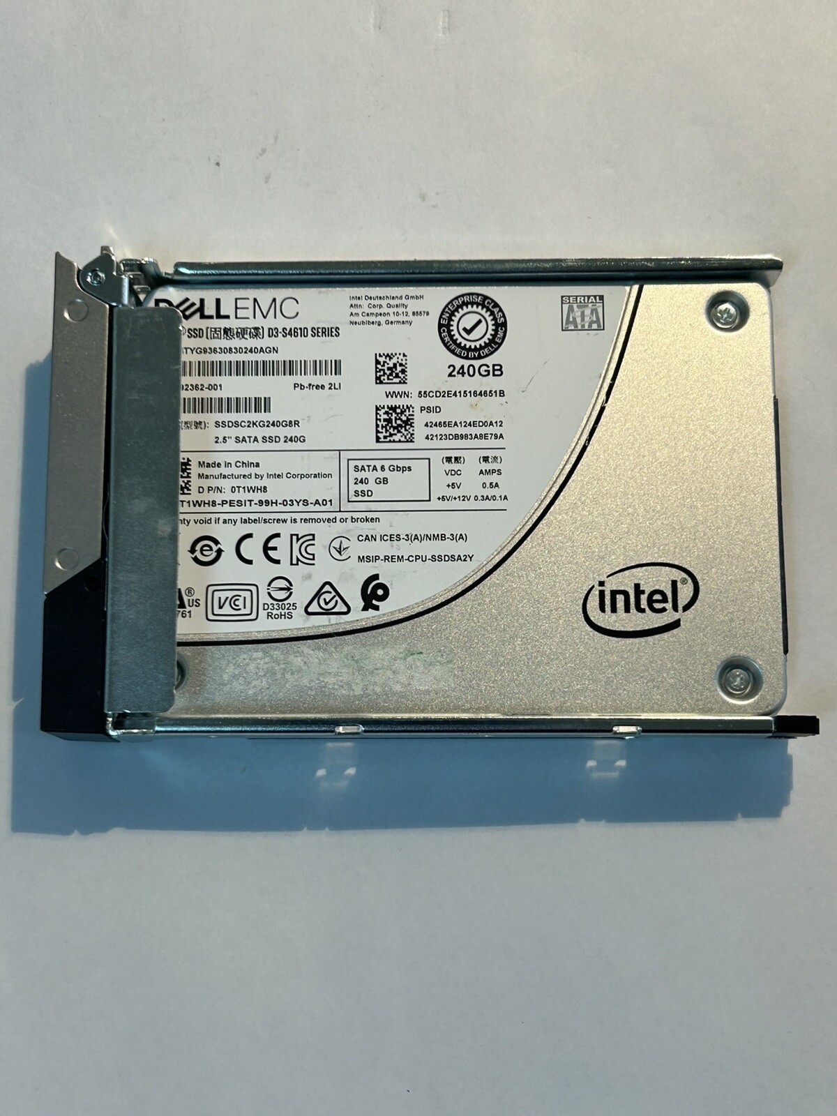 Dell 0T1WH8 D3-S4610 Series 240GB 2.5” SATA 6Gb/s  SSD w/ Caddy
