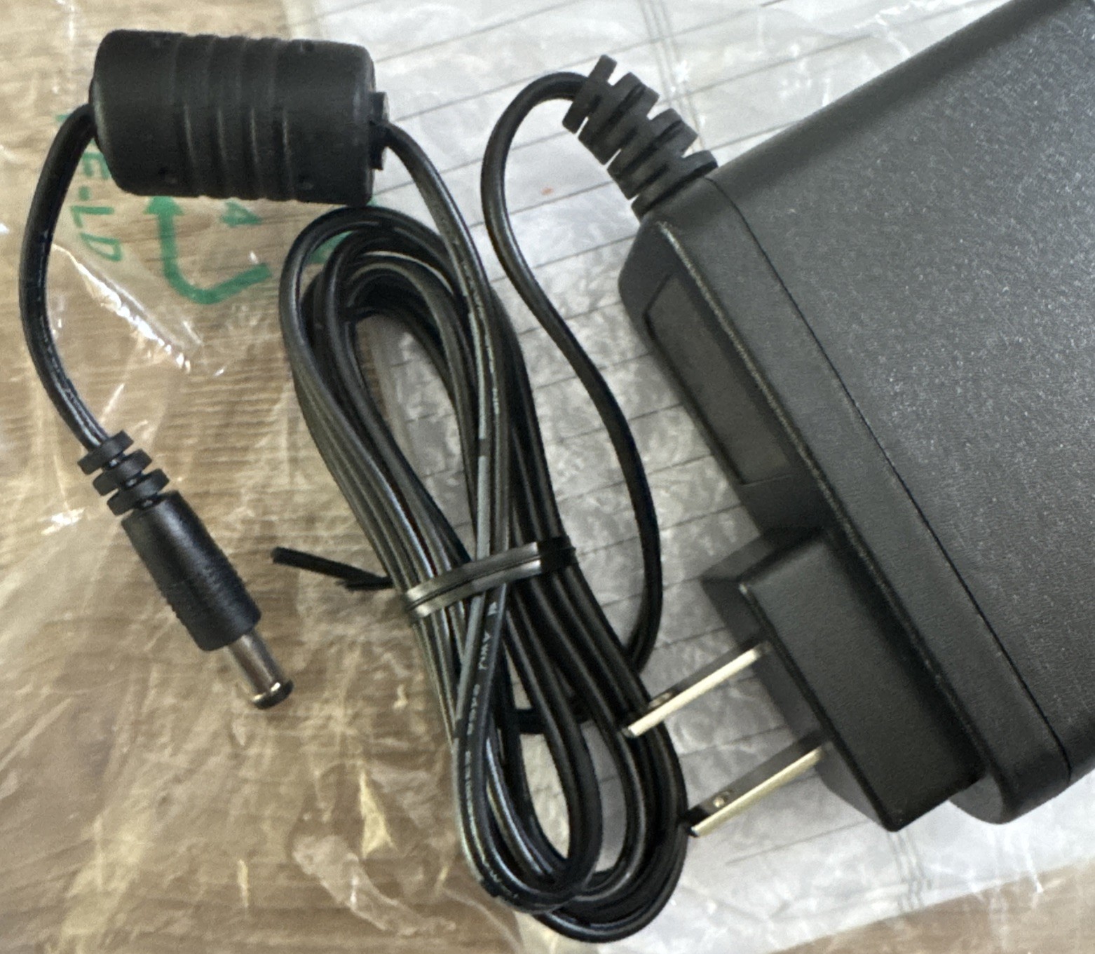 Polycom (1) VVX  Power Supplies 2200-48872-001 PWR KIT 5V/15WBlack,New In Box