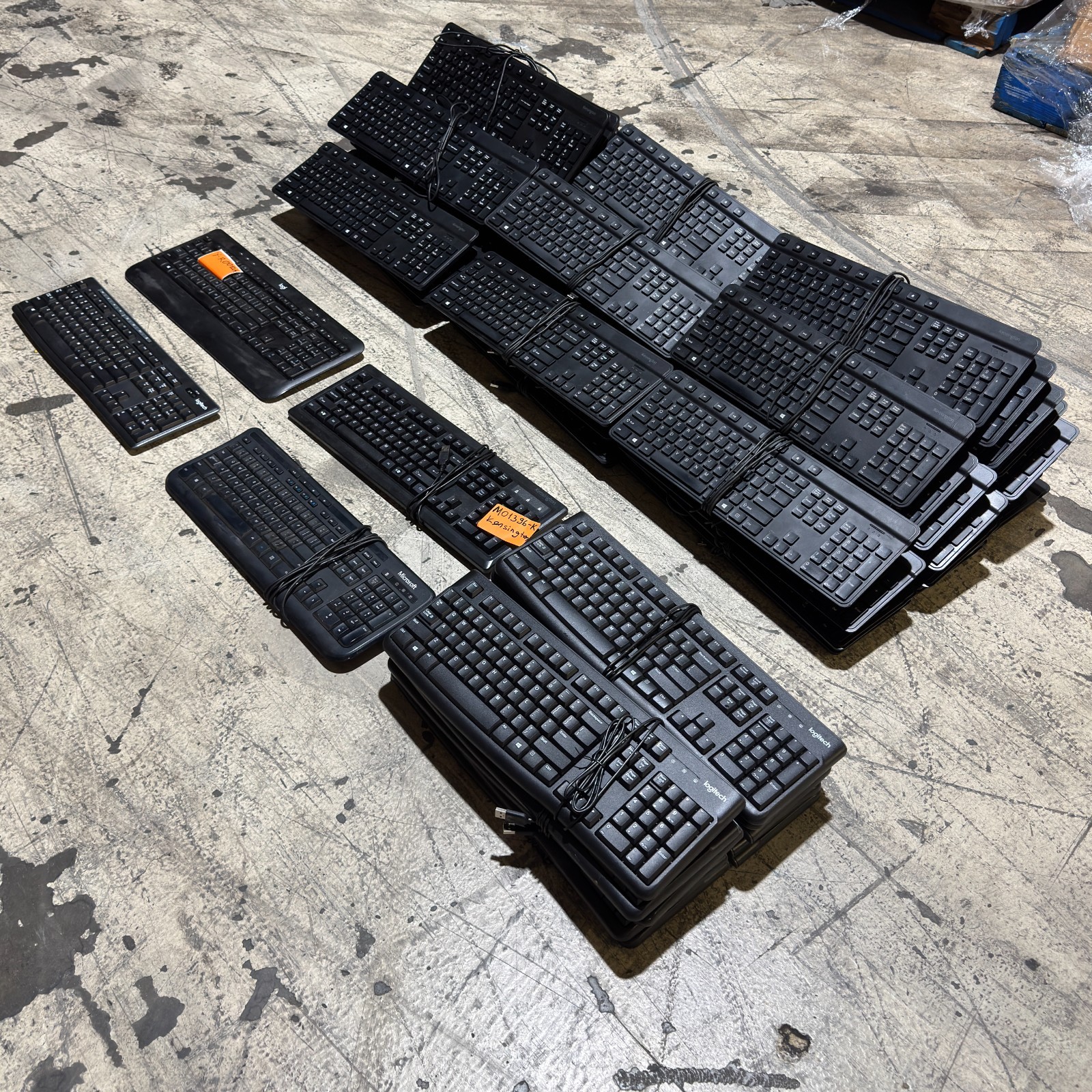LOT OF 71 Mixed Computer Keyboards USB Wired Black Kensington Logitech Microsoft