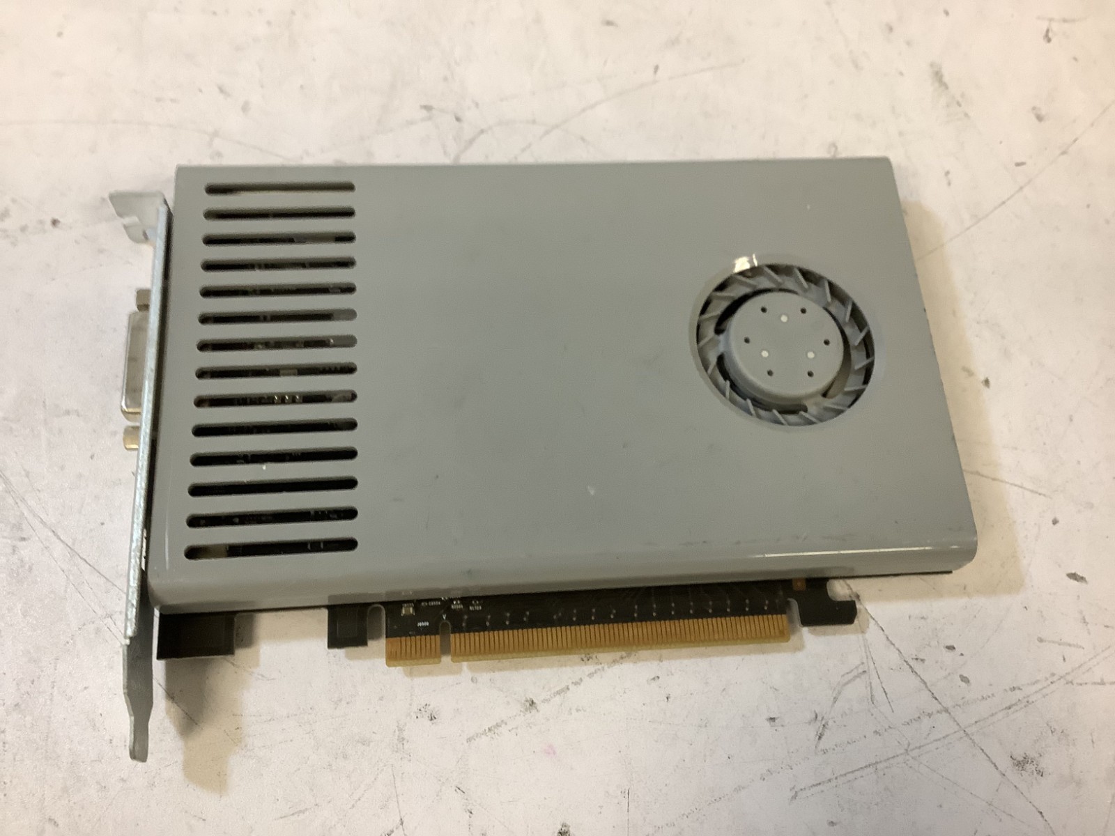 Apple NVIDIA GeForce GT 120 Mac Edition A1310 512MB GDDR3 Graphics Card "Q5D"