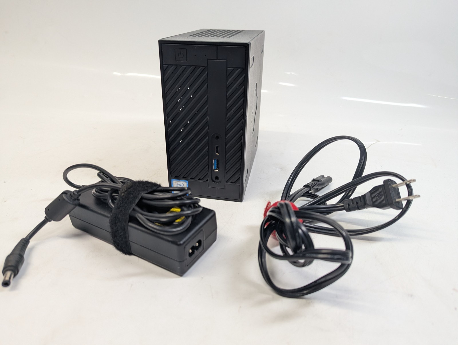 ASRock DeskMini 110W Mini PC i5-6400 16GB RAM 275SSD Win11H w/AC NO ANTENNAS