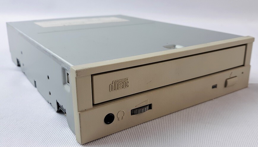 Toshiba XM-6102D CD-ROM Drive