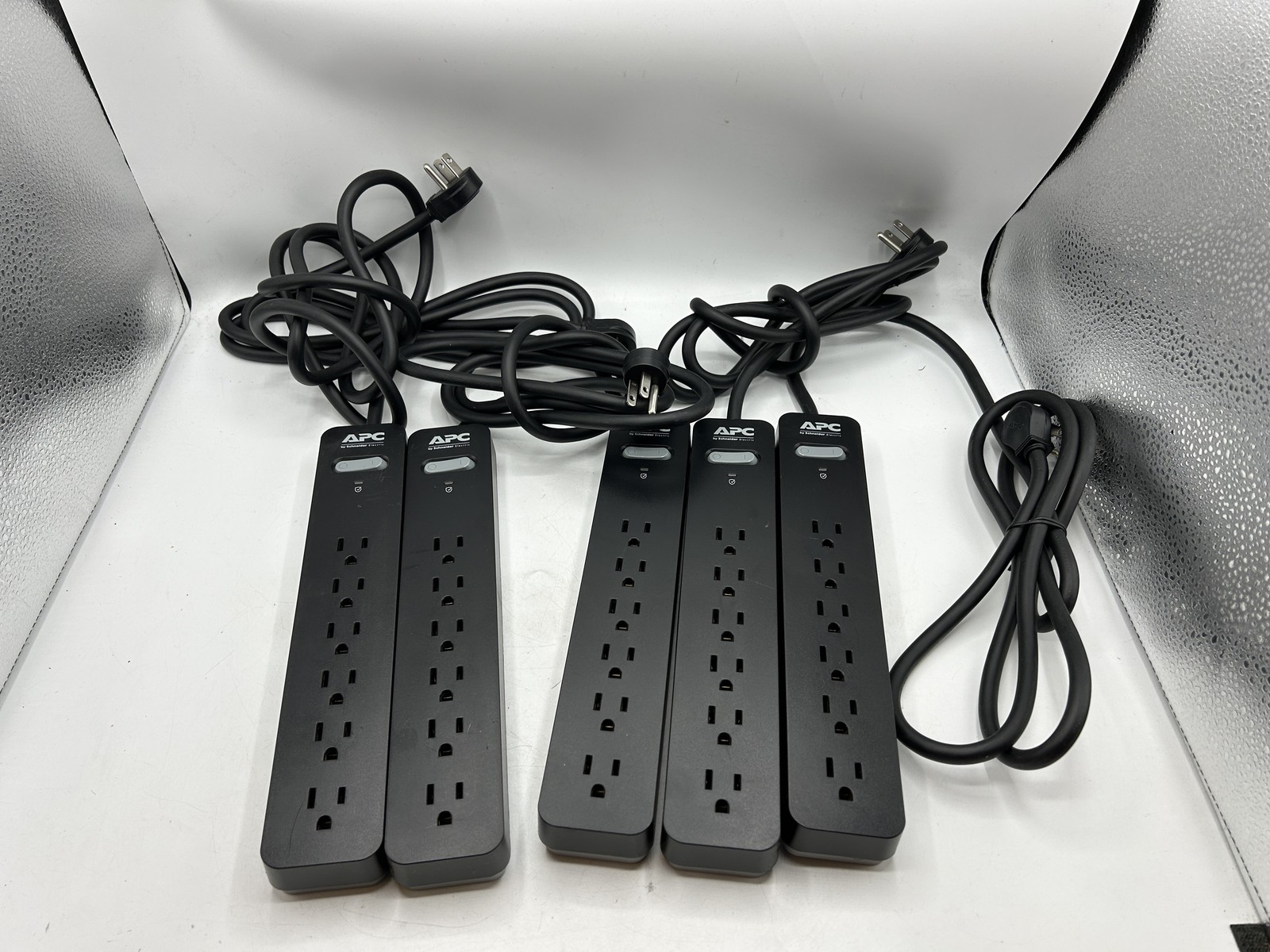 LOT 5X APC Surge Protector 7 Outlet Strip Black Flat Plug 1440-Joules 6 ft. Cord