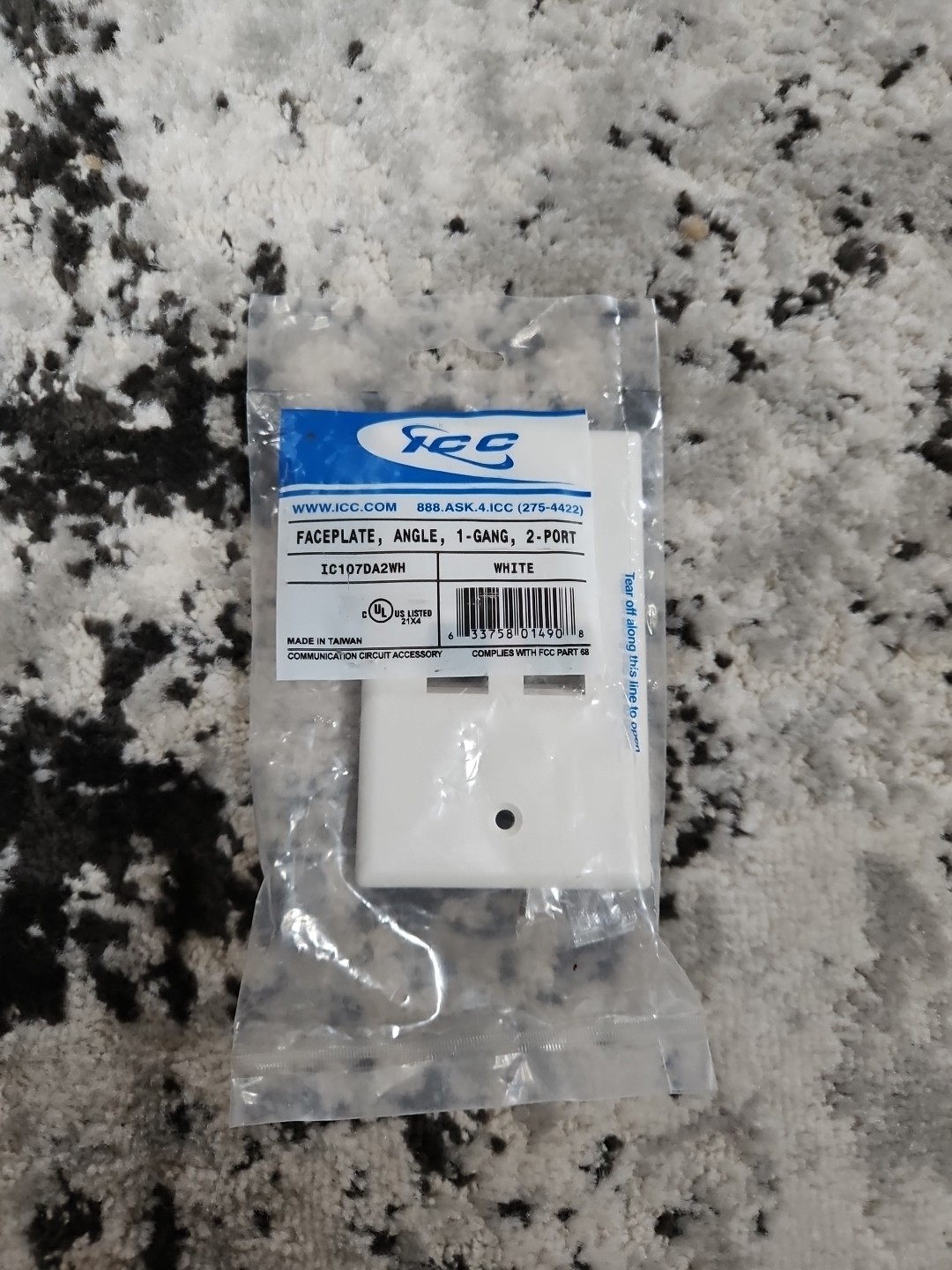 ICC Angled Faceplate with Two Angled Ports IC107DA2WH