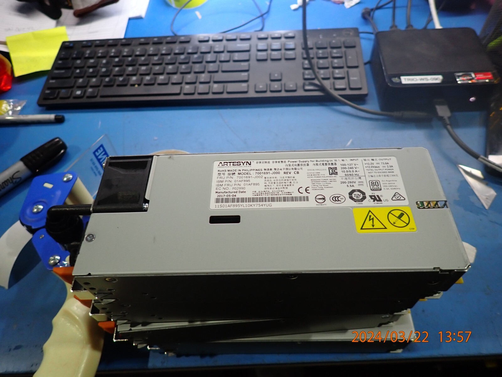 01AF895 7001691-J000 IBM 900W High Efficiency PSU Server AC Power Supply for S82