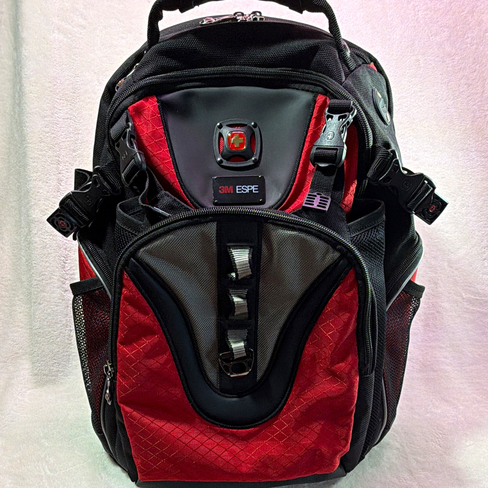 SwissGear Padded Nylon Laptop Backpack 16 Black/Red/Gray 3M ESPE Medic/First Aid