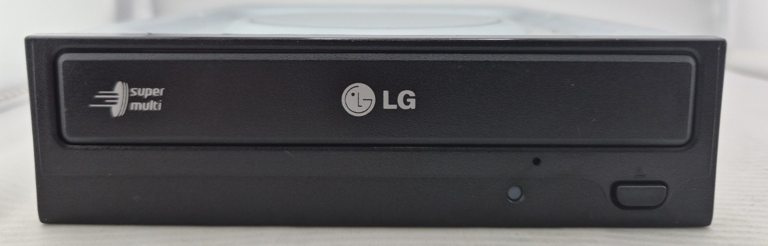 LG GH22NS50 5.25" SATA DVD±RW Super Multi 22x Internal Drive Used