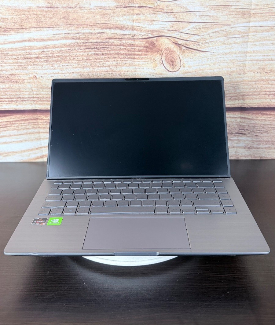 Asus Zenbook 14 Q407I 14" Ryzen 5 4500u 2.38GHz 8GB RAM 256GB SSD GeForce MX350