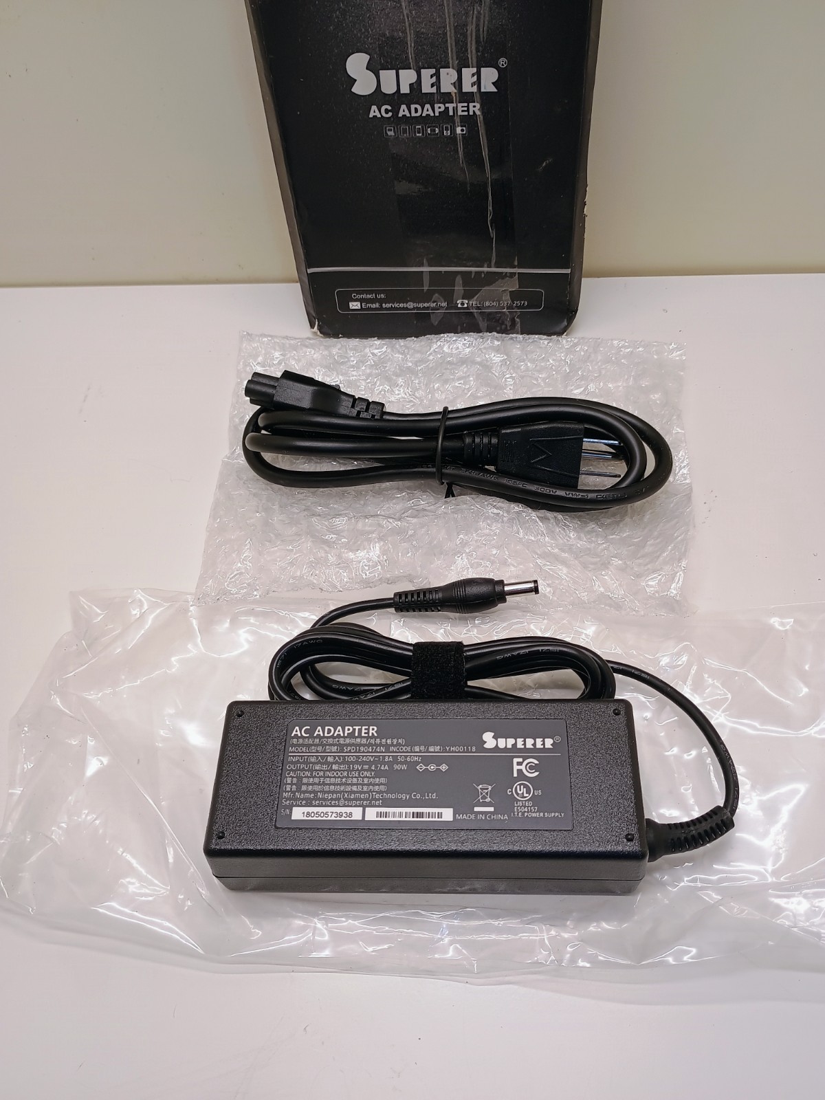 Superer AC laptop Power Adapter 19V 4.74A 90W