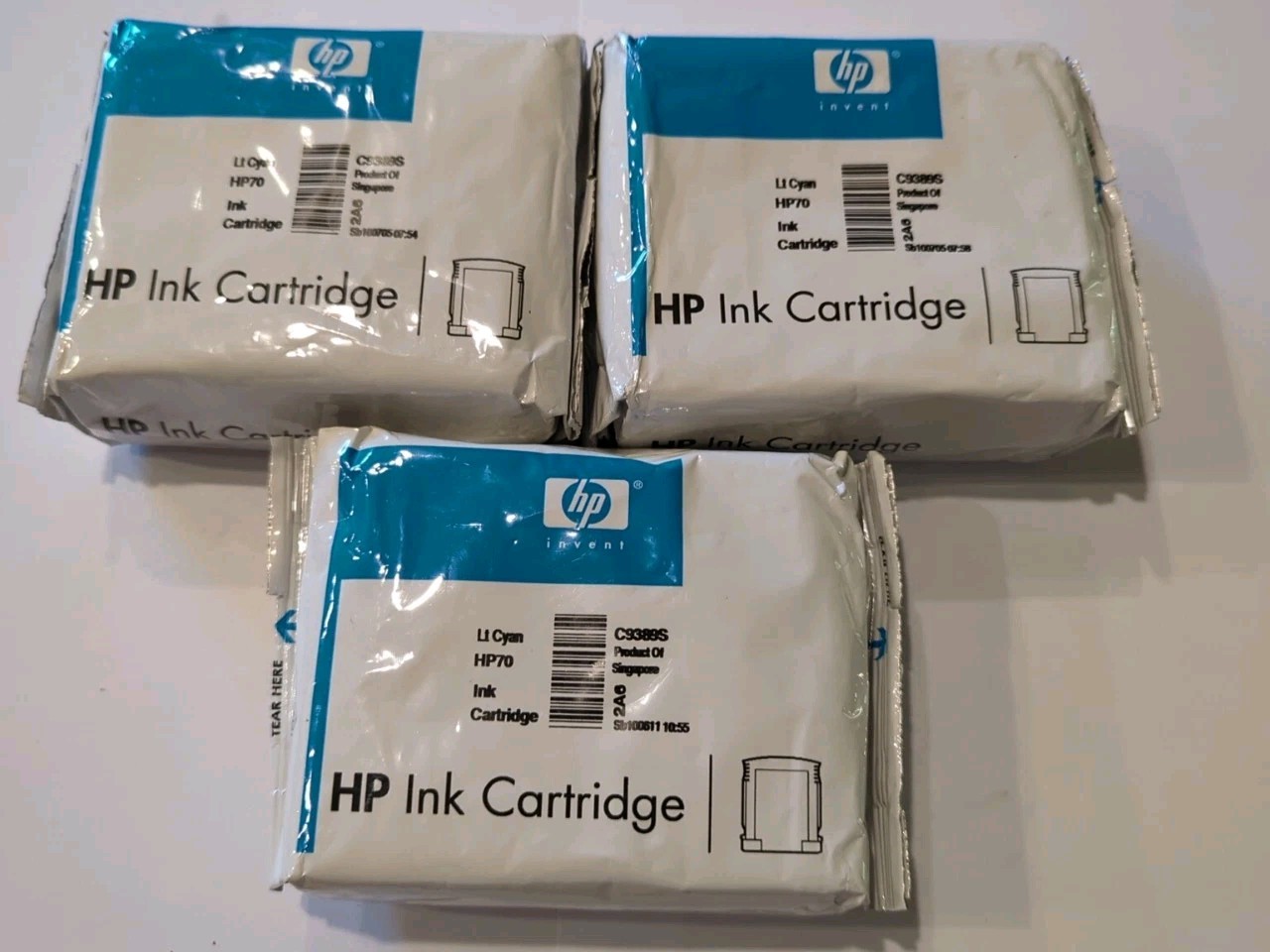 Lot Of 3 Genuine HP 70 Lt Cyan Ink 69ml DesignJet Q6675A L3S81B E1L21B  