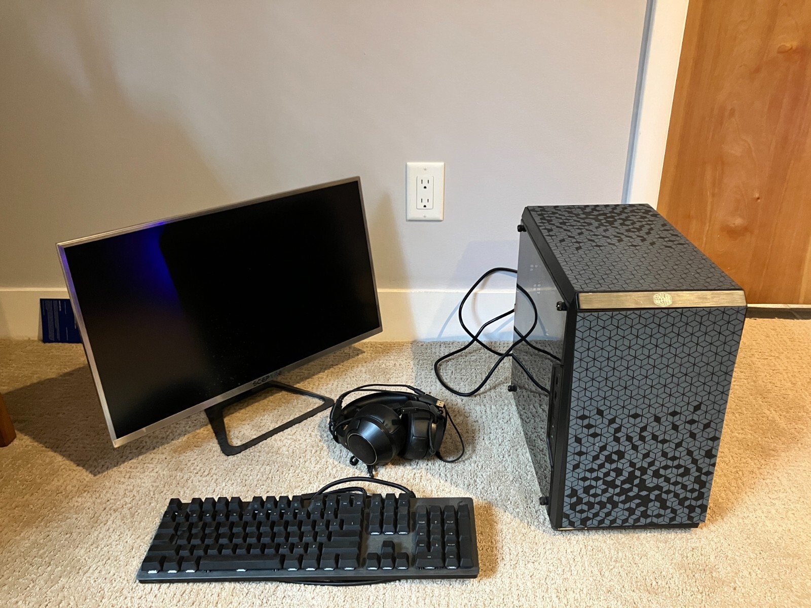 Entry-Level Gaming PC Intel Core i3-9011F, Radeon RX 570, 16 GB RAM, 24" Monitor