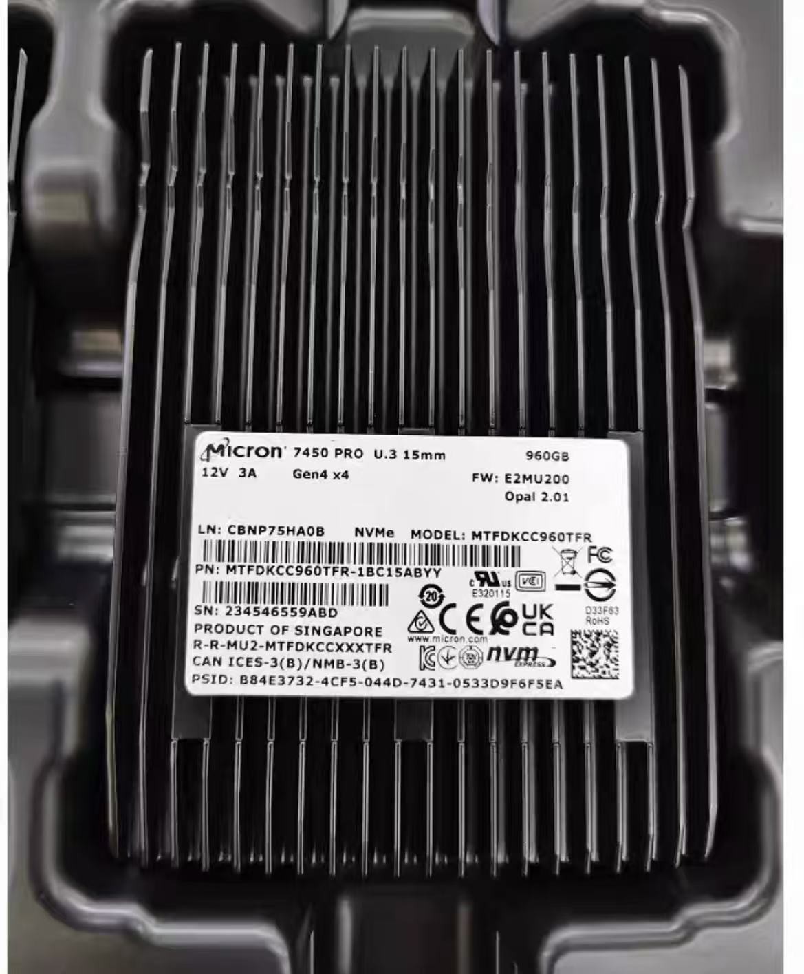 Micron 7450 PRO 960G MTFDKCC960TFR-1BC15ABYY 960G U.3 4.0 Solid State Drive-