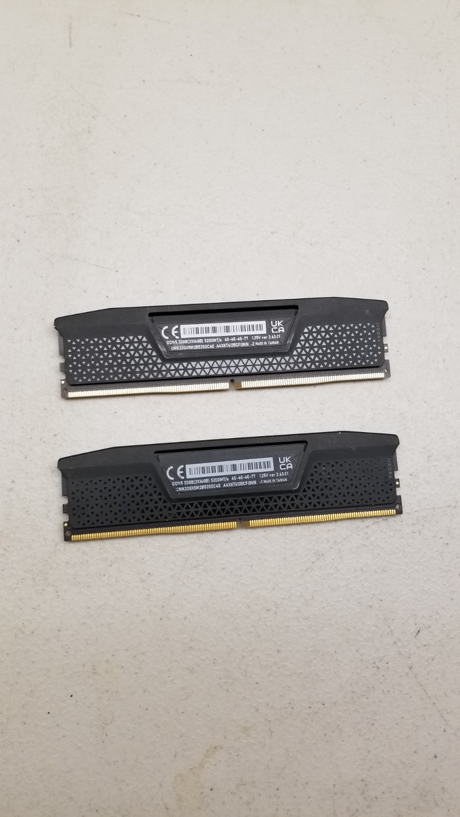 2X 16gb Corsair Vengeance DDR5 5200MHz CL40 CMK32GX5M2B5200C40 Black