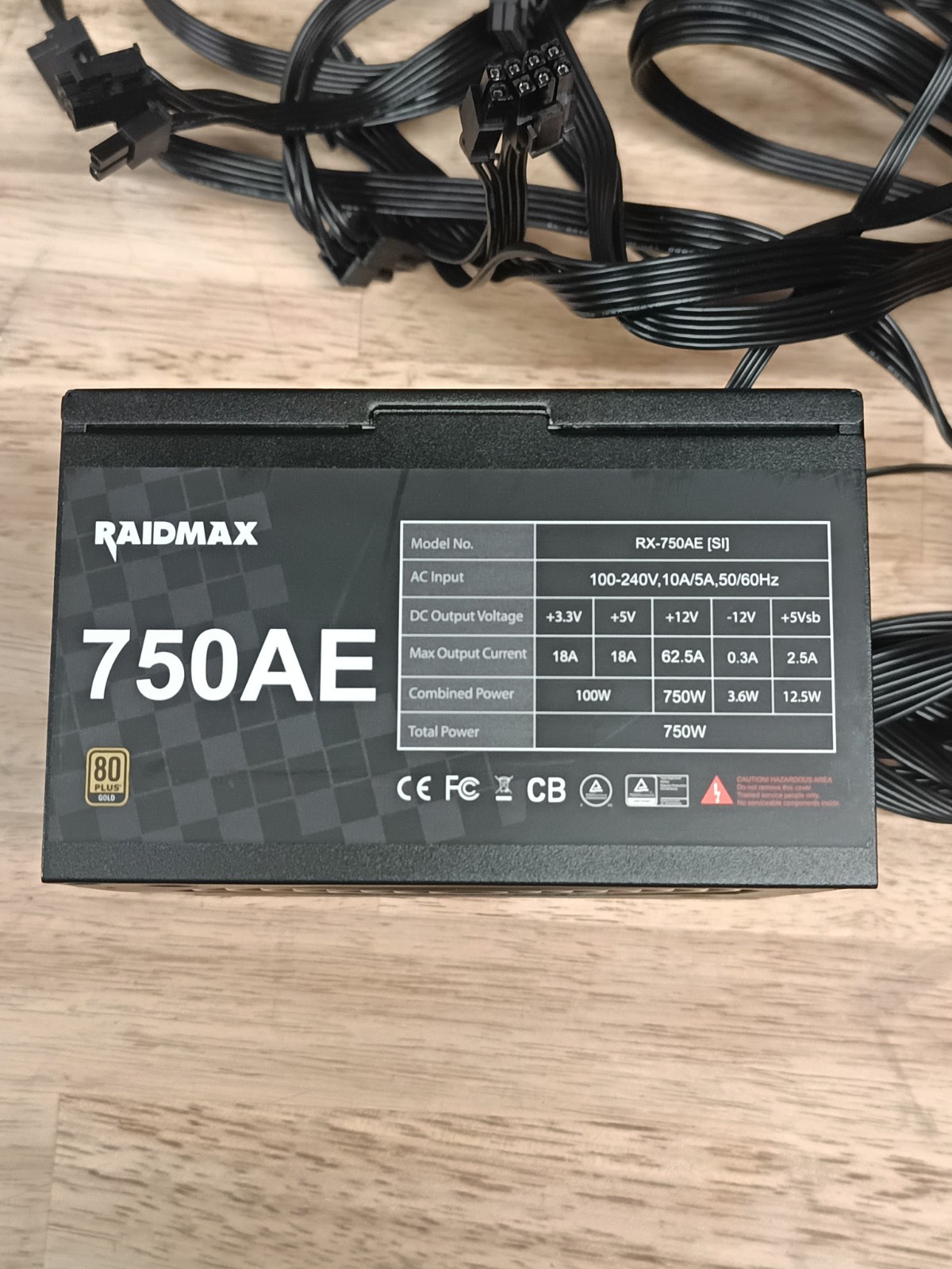 RAIDMAX 750AE/750W COMPUTER POWER SUPPLY RX-750AE(SI)