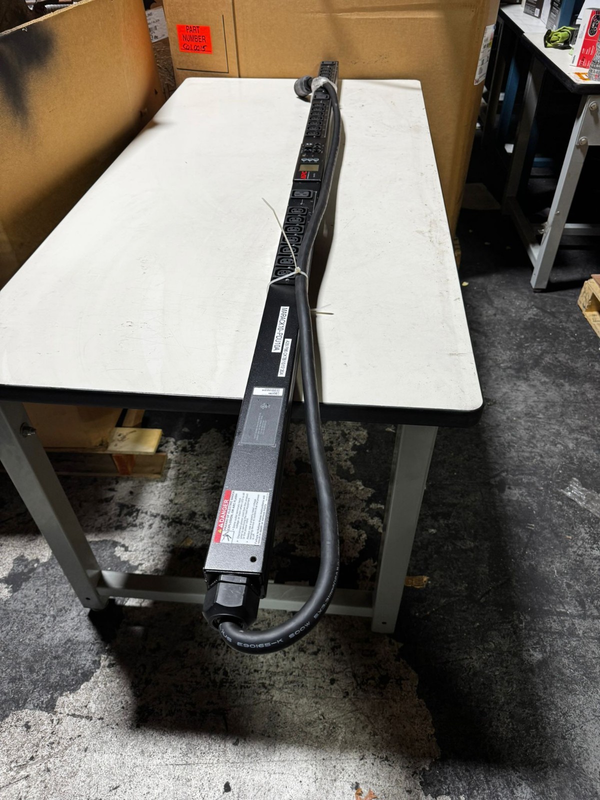 APC AP8961 2G 208Volts 50-60Hz 0U Rack-Mountable Switched PDU*