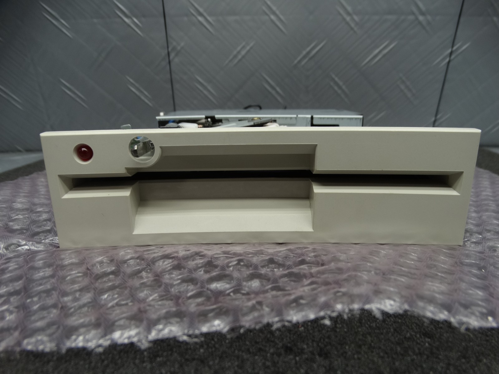 Chinon FZ-506 5.25in Internal Floppy Disk Drive