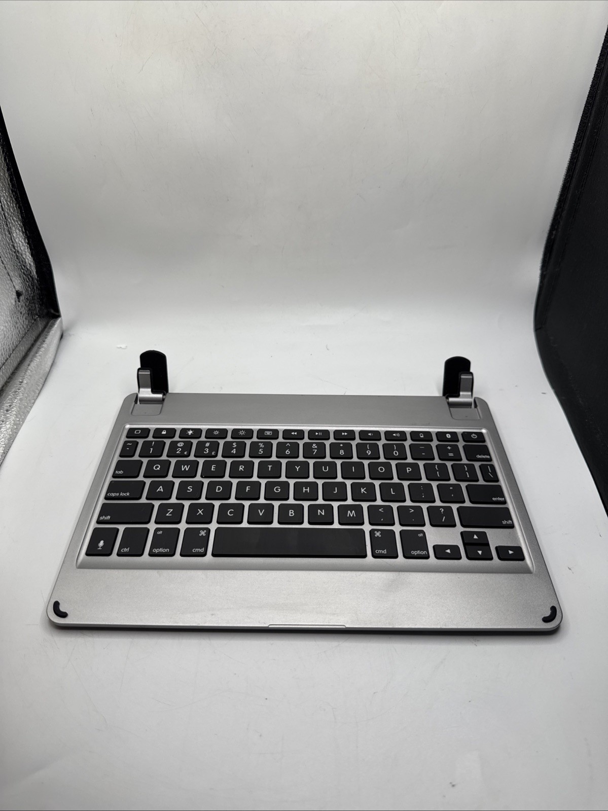 Brydge Apple iPad 3rd Gen Pro 10.5" Wireless Keyboard BRY8002-B Space Gray