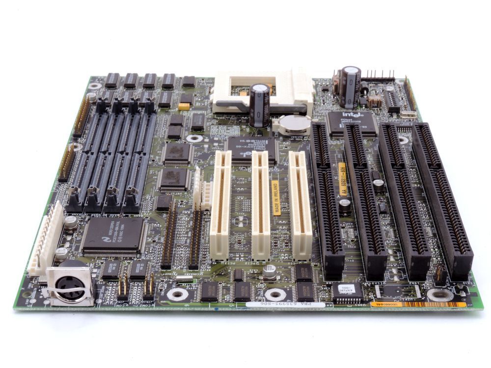 Intel PTI-5 Advanced/ZP Zappa 639311 AT Motherboard Socket 5 PC Motherboard 638995