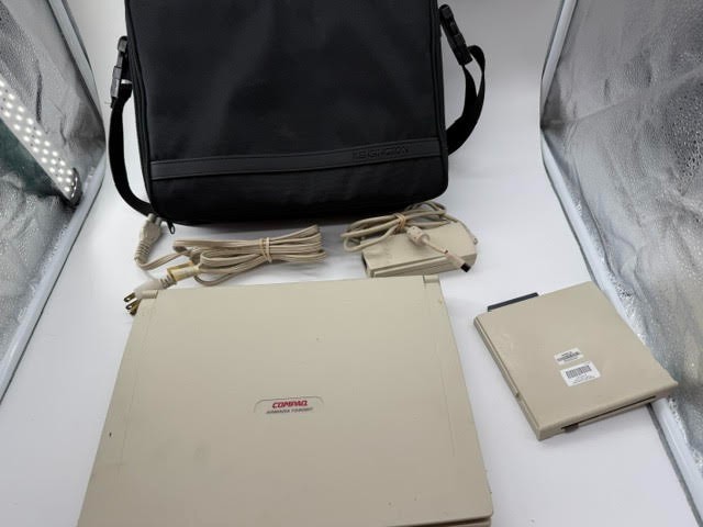 Compaq Armada 7350MT Pentium MMX 166 Win98 – CD Works, Floppy Failed, Bag