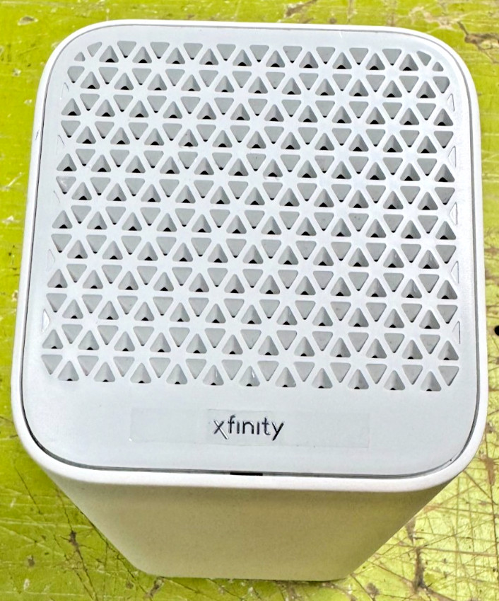 Xfinity Home WiFi Router Modem 4-Ports White XB7-CM With Power Adapter  FOR PART