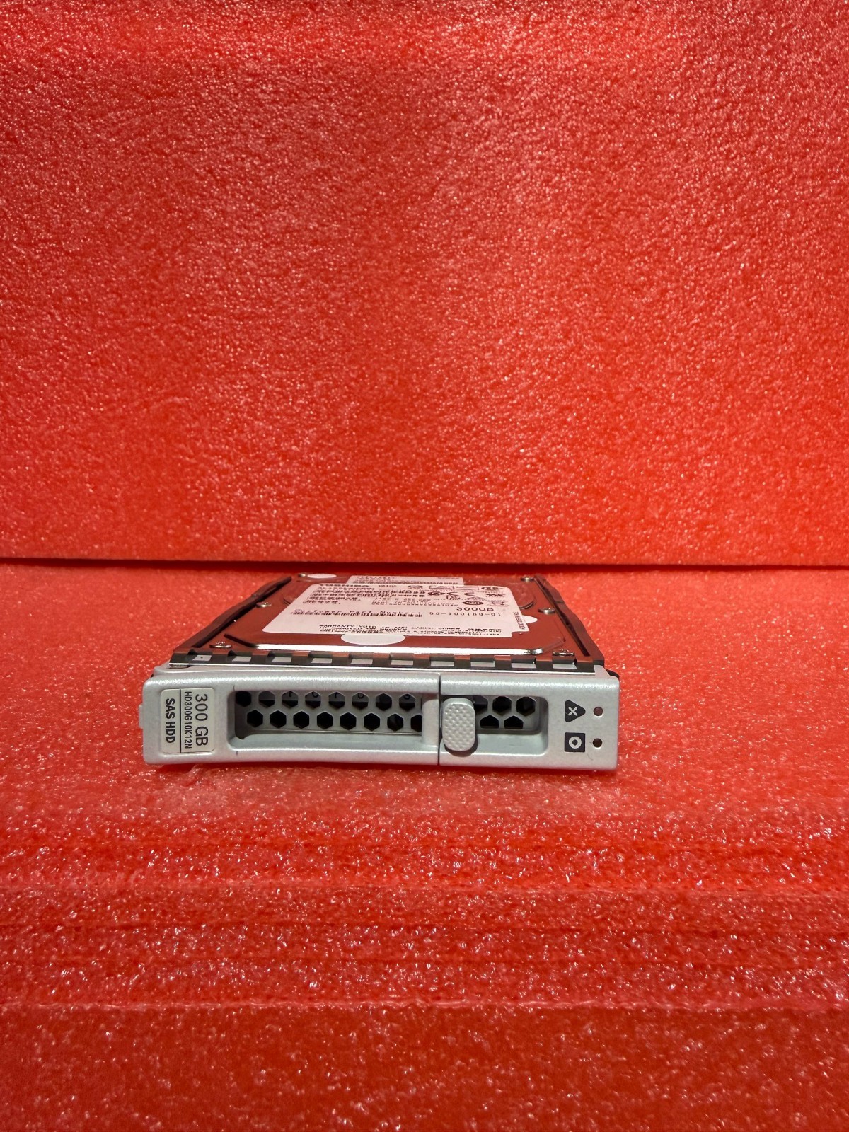 Cisco 300GB SAS 10k 12Gb/s 2.5" UCS-HD300G10K12N Server Hard Drive HDD w M5 Tray