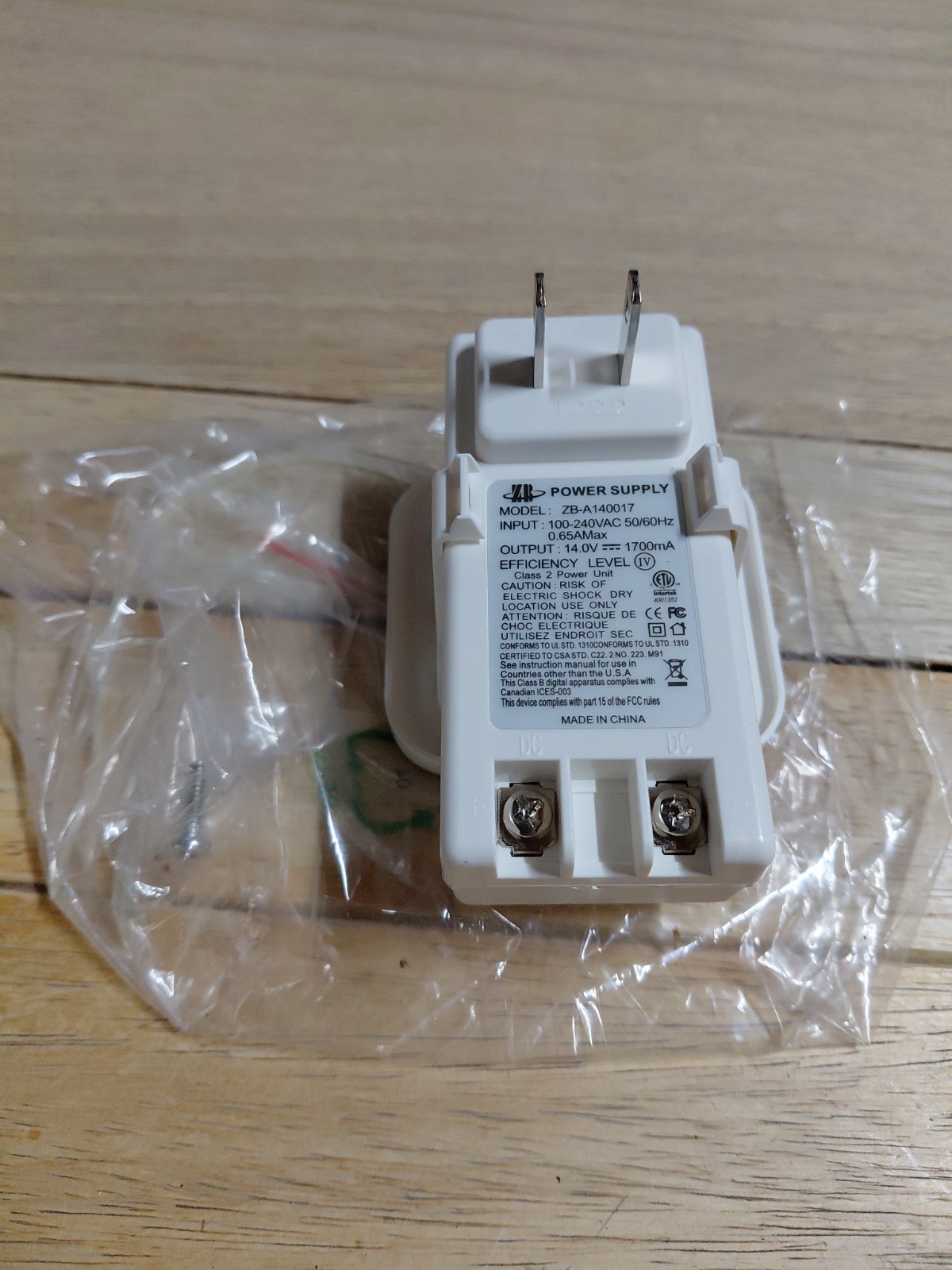 14 Volt Power Supply ZB-A140017 AC 14V 1700mA New