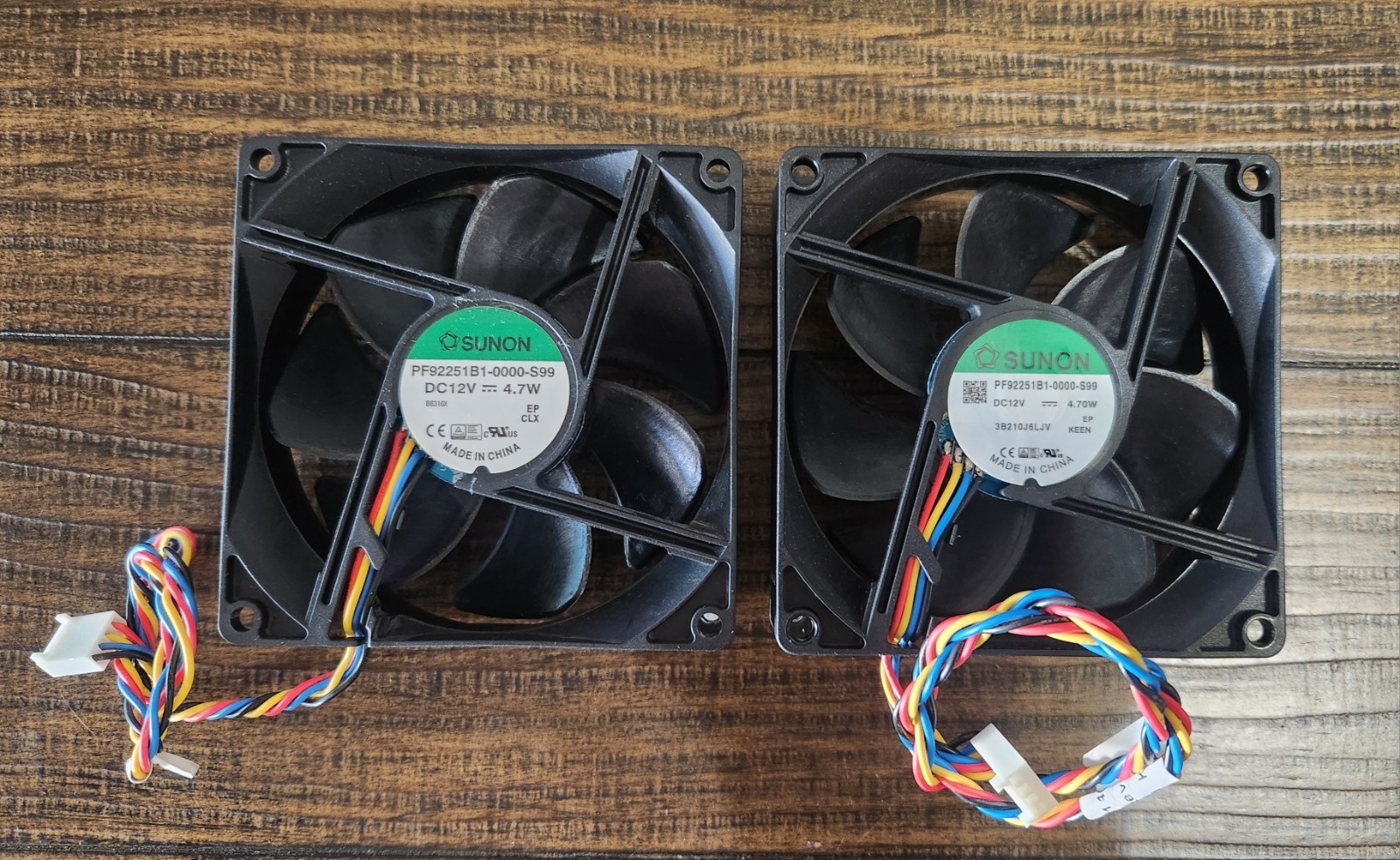 2pcs Sunon PF92251B1-0000-S99 92mm DC 12V 4.7W 75CFM 4Pin PWM High Performance