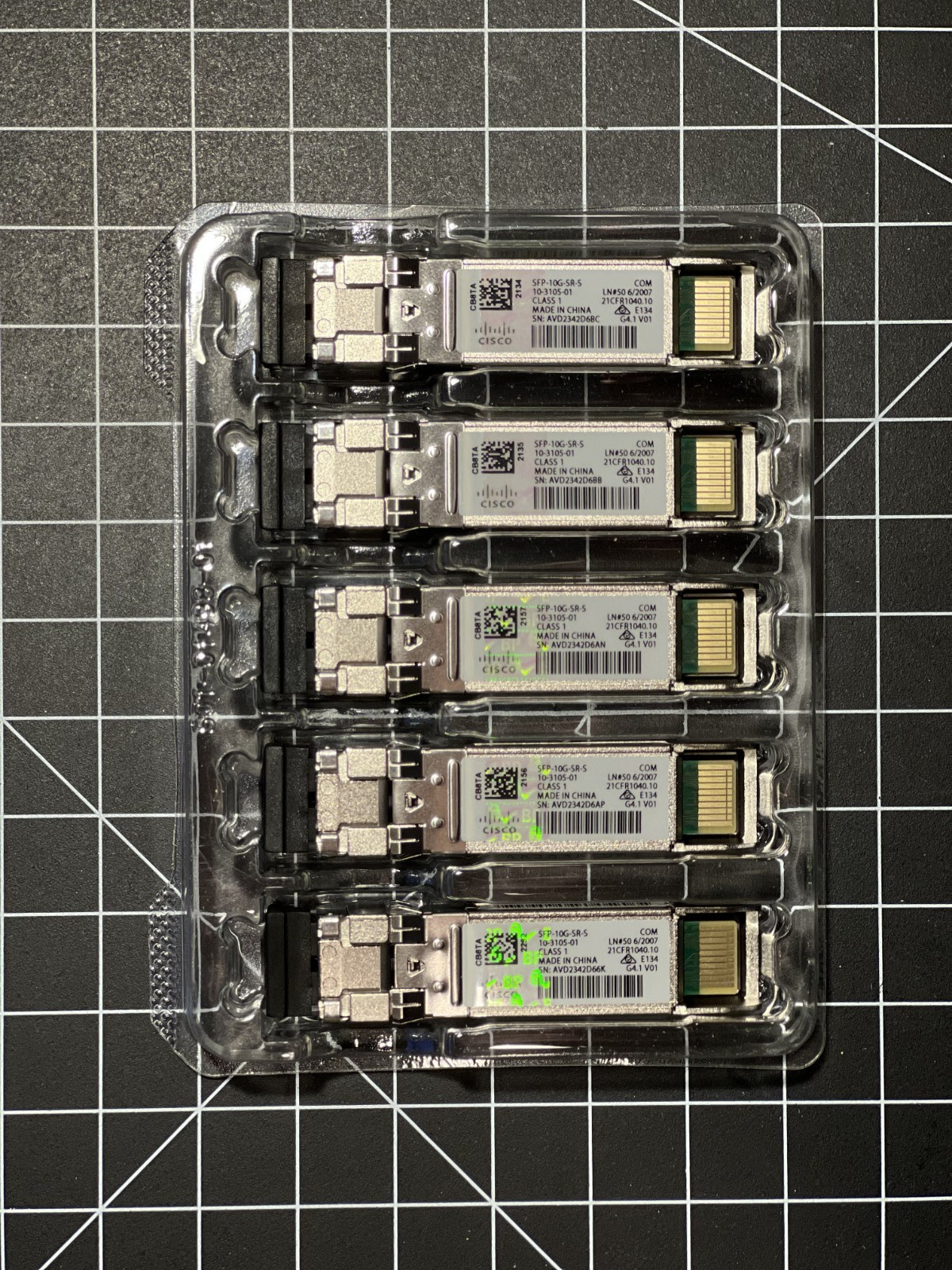 1pc of Cisco SFP-10G-SR-S 10GBASE-SR SFP+ Module W/Hologram New In Clam