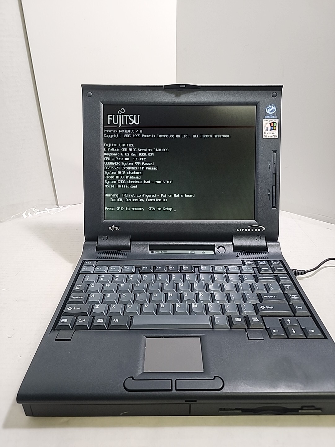 Fujitsu Lifebook 420D Windows 98 Laptop Retro Gaming 