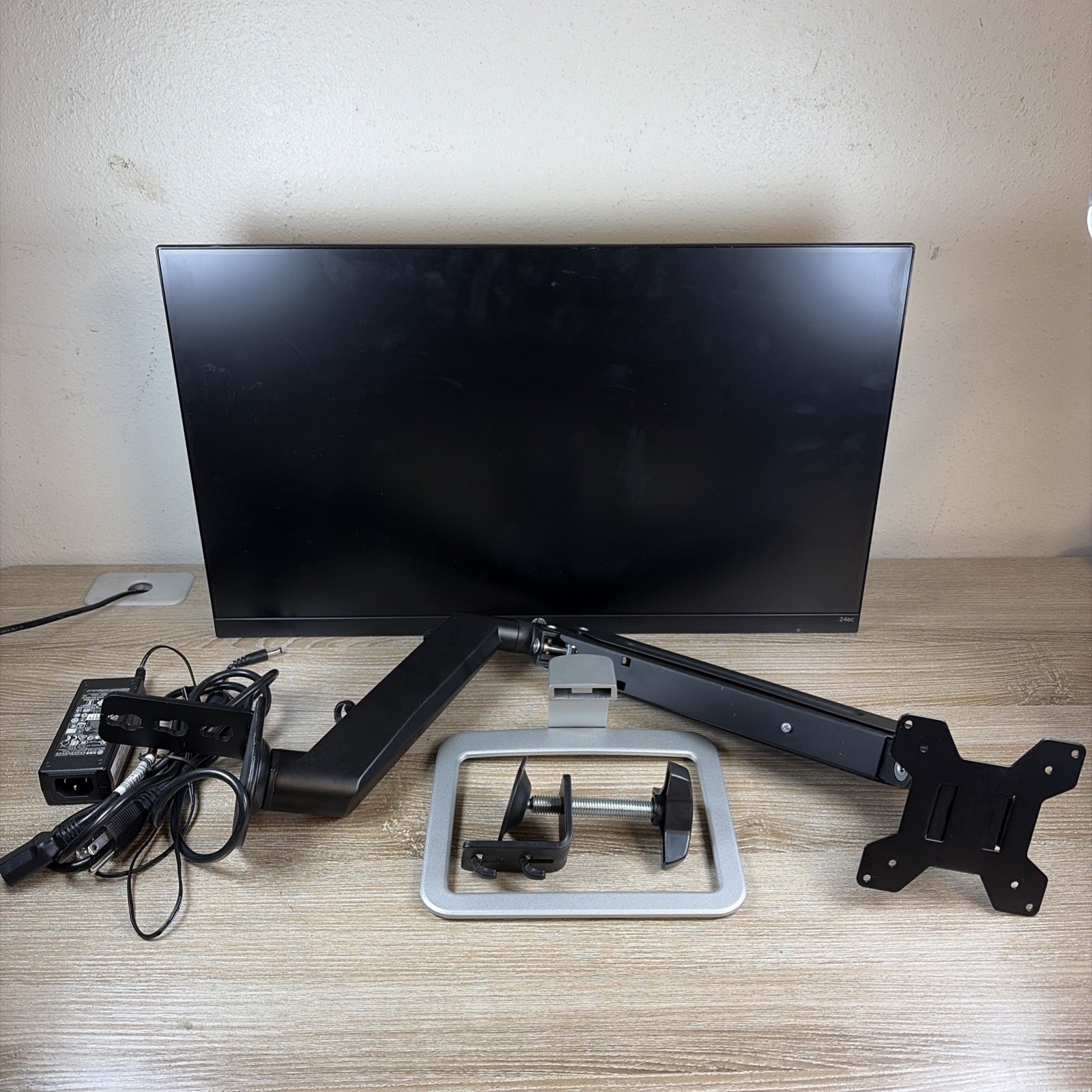 HP 24EC 24 INCH LED DIAGONAL IPS MONITOR MODEL HSTND-9161-N Boom Arm Clamp Stand