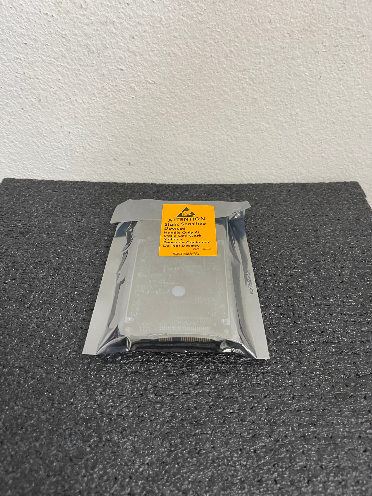 DELL 7FJW4  300GB 15K 2.5" 12G SAS HARD DRIVE 07FJW4