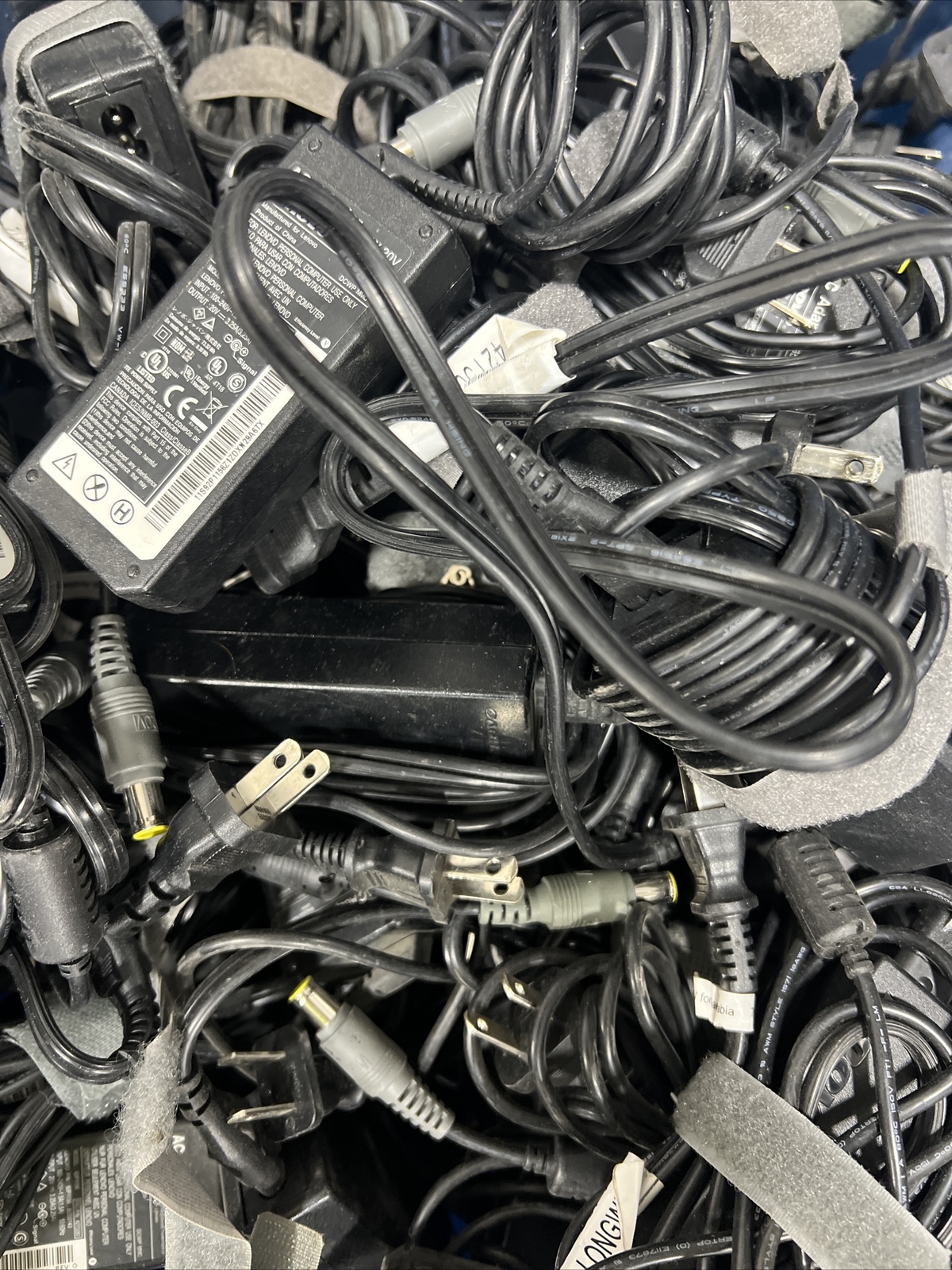 Lot of 25 - Lenovo Laptop AC Adapter 65W 20V 45N0316 45N0315 92P1156 42T4416
