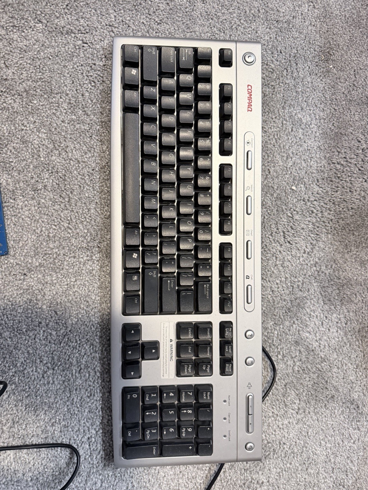 Compaq KB-0131 Wired PS/2 Multimedia Keyboard, English QWERTY, Black/Silver
