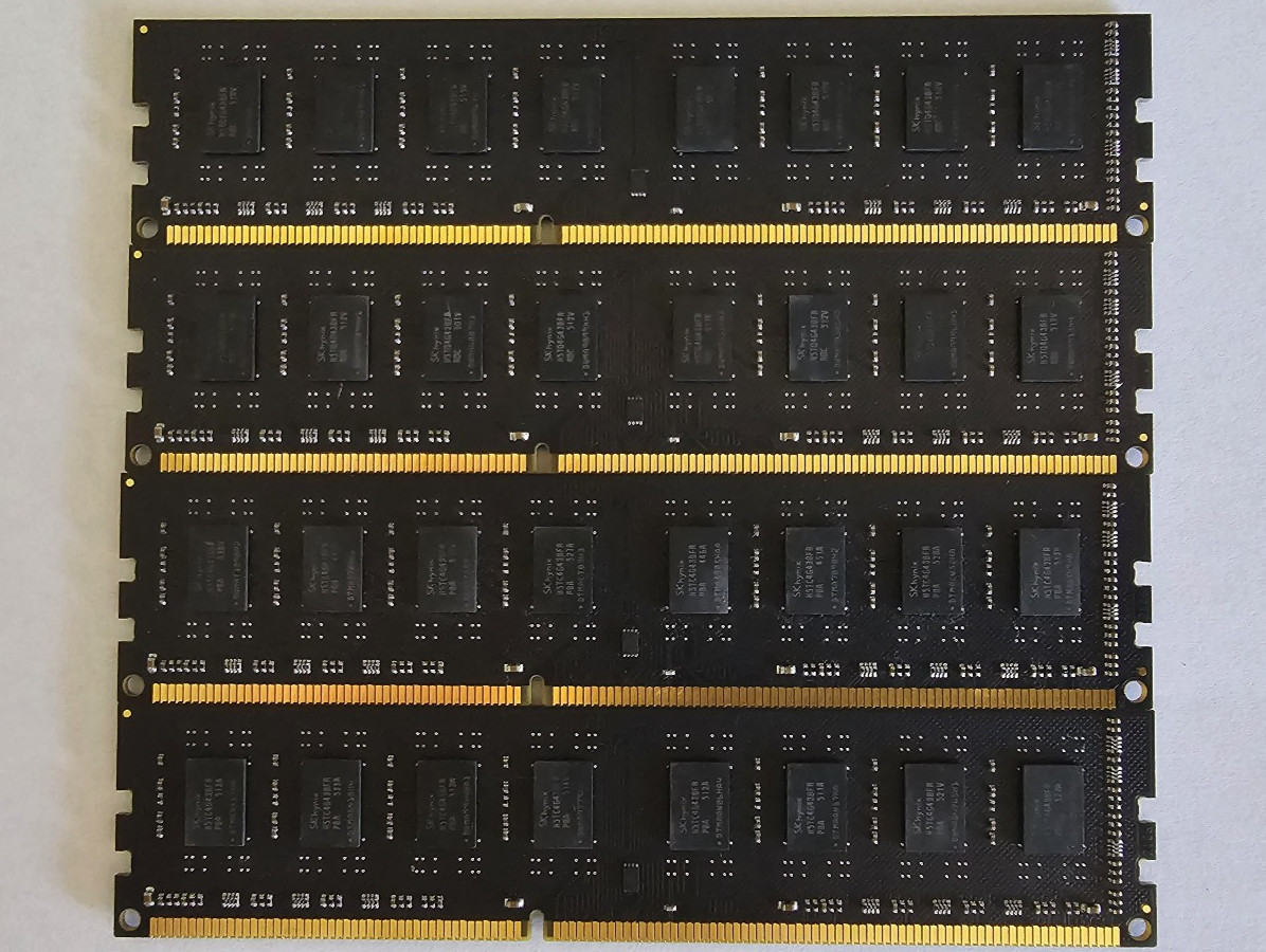 4 SK hynix 4GB DDR3L SDRAM RAM HWMAD476SH1 Memory Sticks