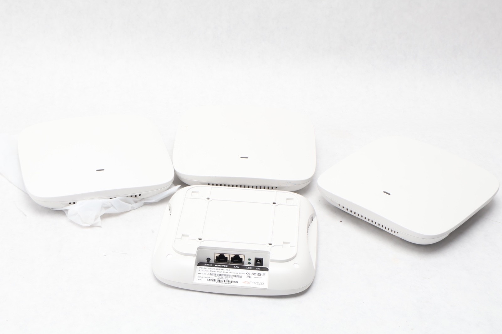 Lot 4x PRONTO NETWORKS CLOUD MANAGED 802.3AF POE, 1X GIGABIT LAN PC26-W6-MT-48C