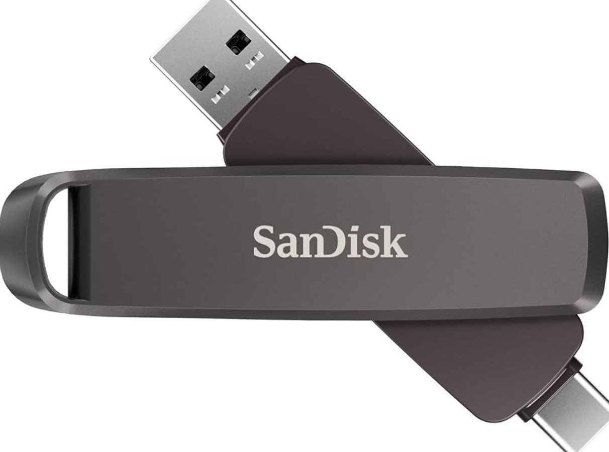 SanDisk Extreme PRO Dual Drive 2TB USB 3.2 Type-A Type-C SDDDE1