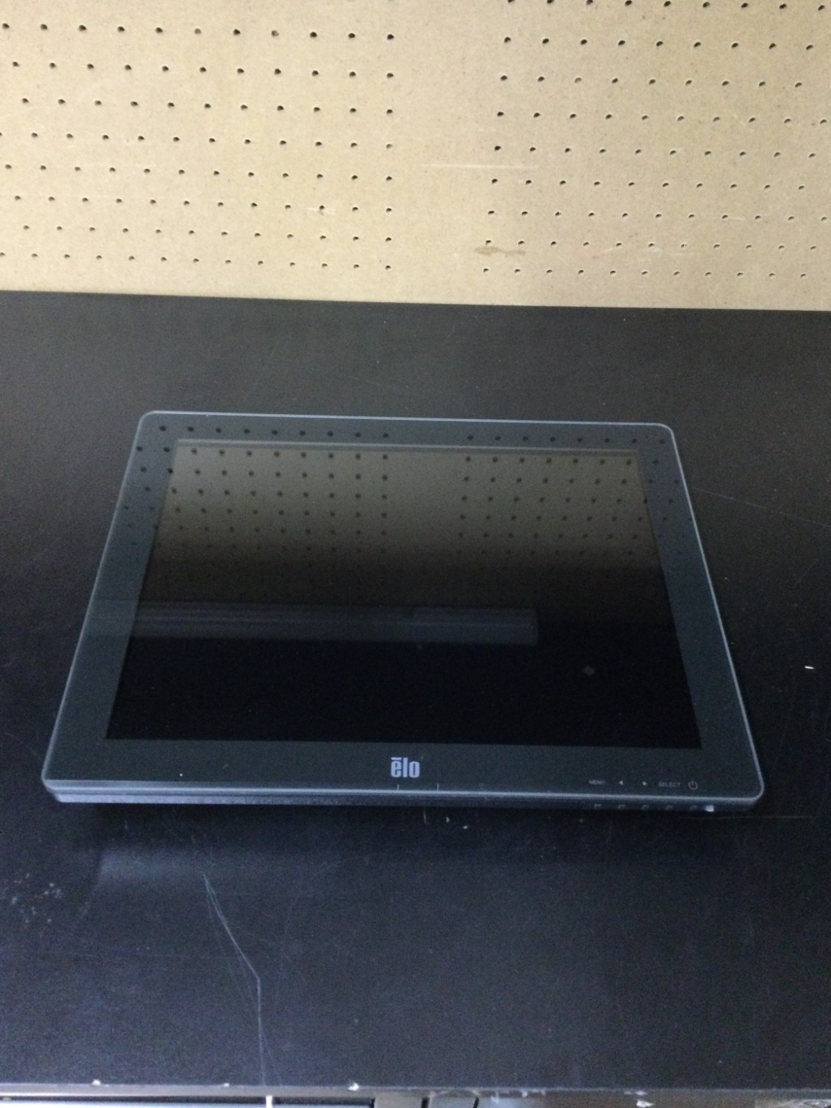Elo 1517L 15" POS Touchscreen Monitor, E829550, ET1517L .90 days wty. tested