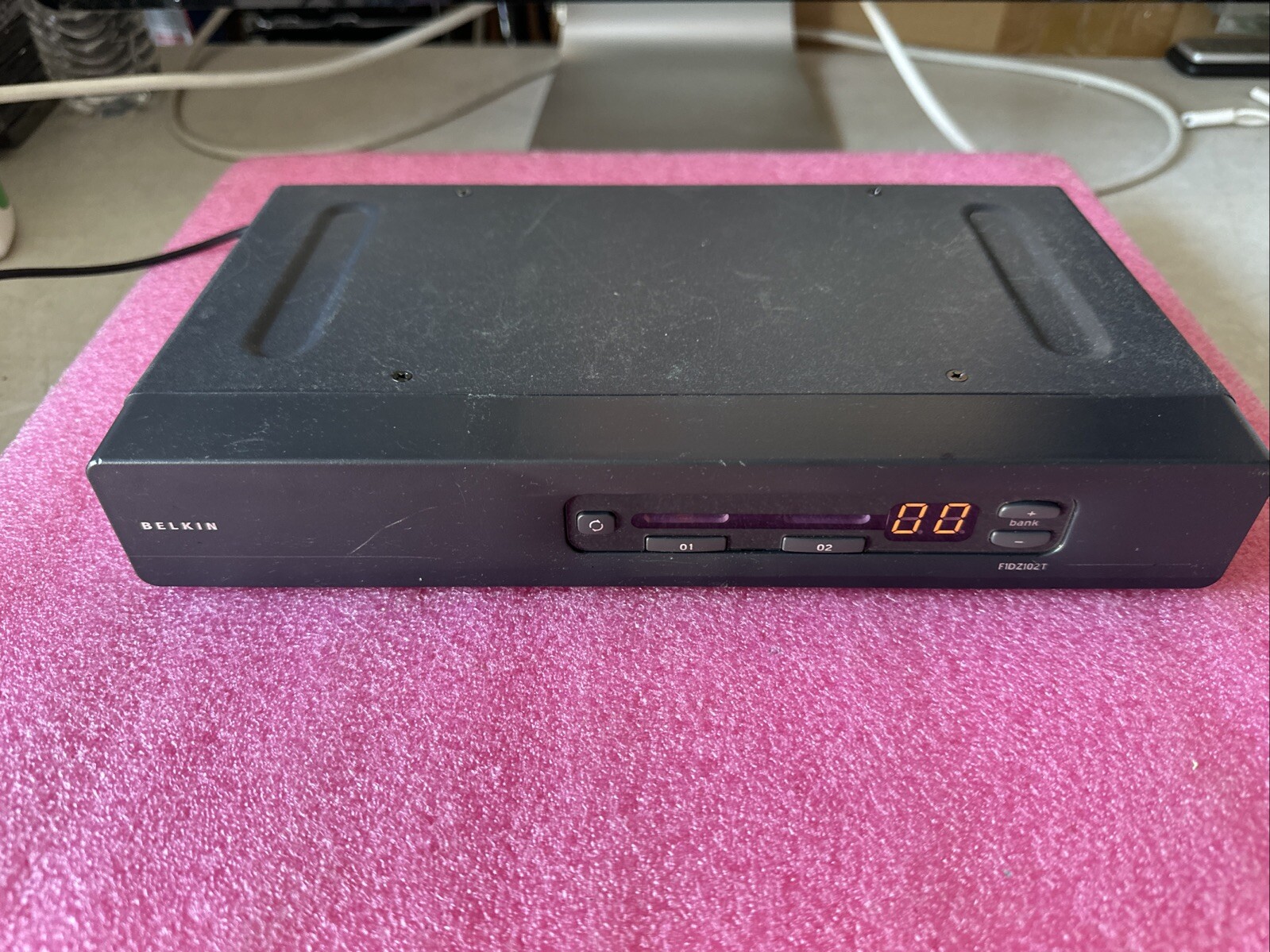 Belkin Omniview SE Plus 2-Port KVM Switch F1DZ102T   NO AC POWER SUPPLY