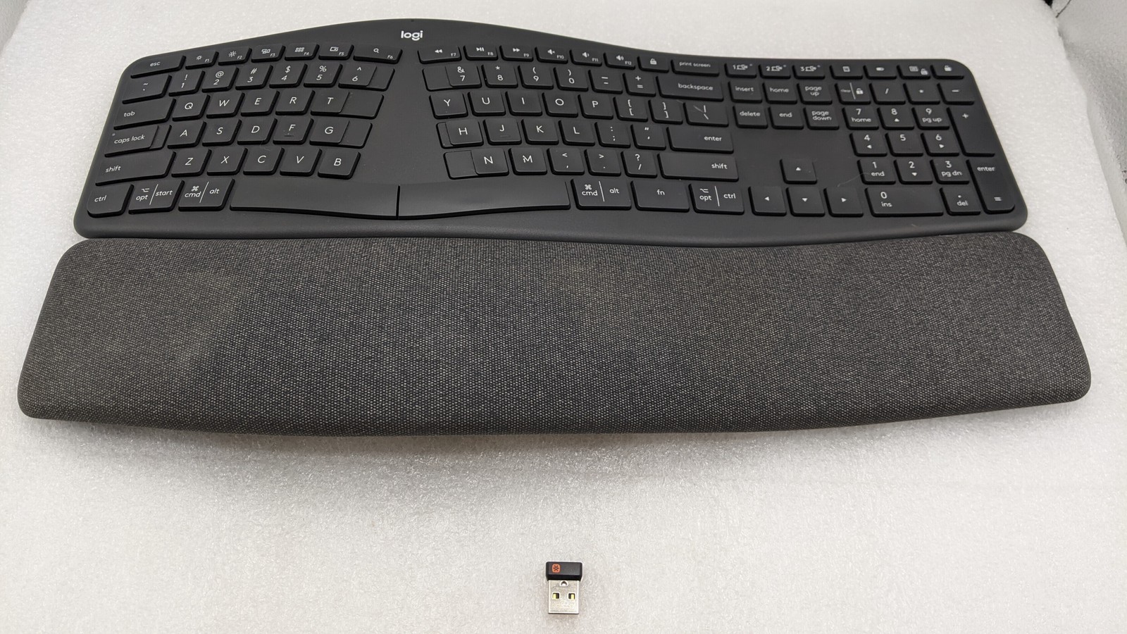 Logitech Ergo K860 Split Ergonomic Keyboard Graphite (‎920-010175) W/ USB DONGLE