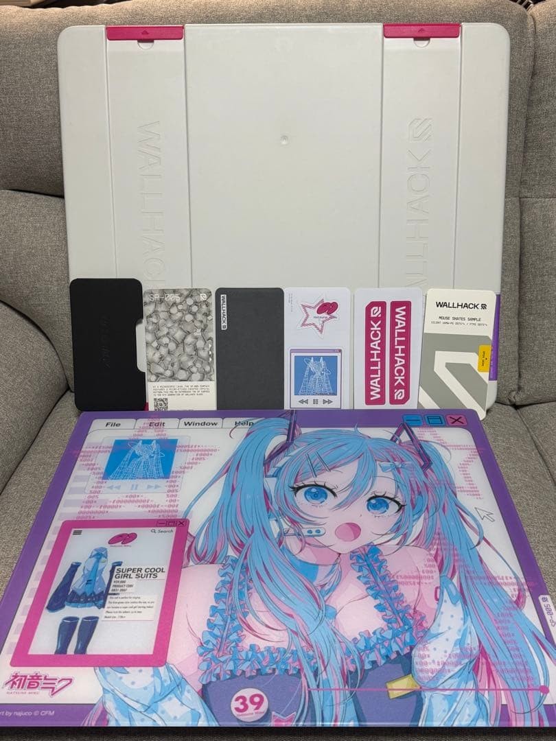 Wallhack SP-005 Hatsune Miku OS Gaming Glass Mousepad In Hand Japan