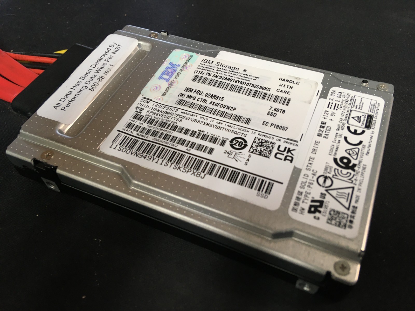 IBM/KIOXIA PM6-R 7.68TB 2.5" 24Gb/s SAS4 SED TLC SSD KPM6VRUG7T68 *528 FORMAT*