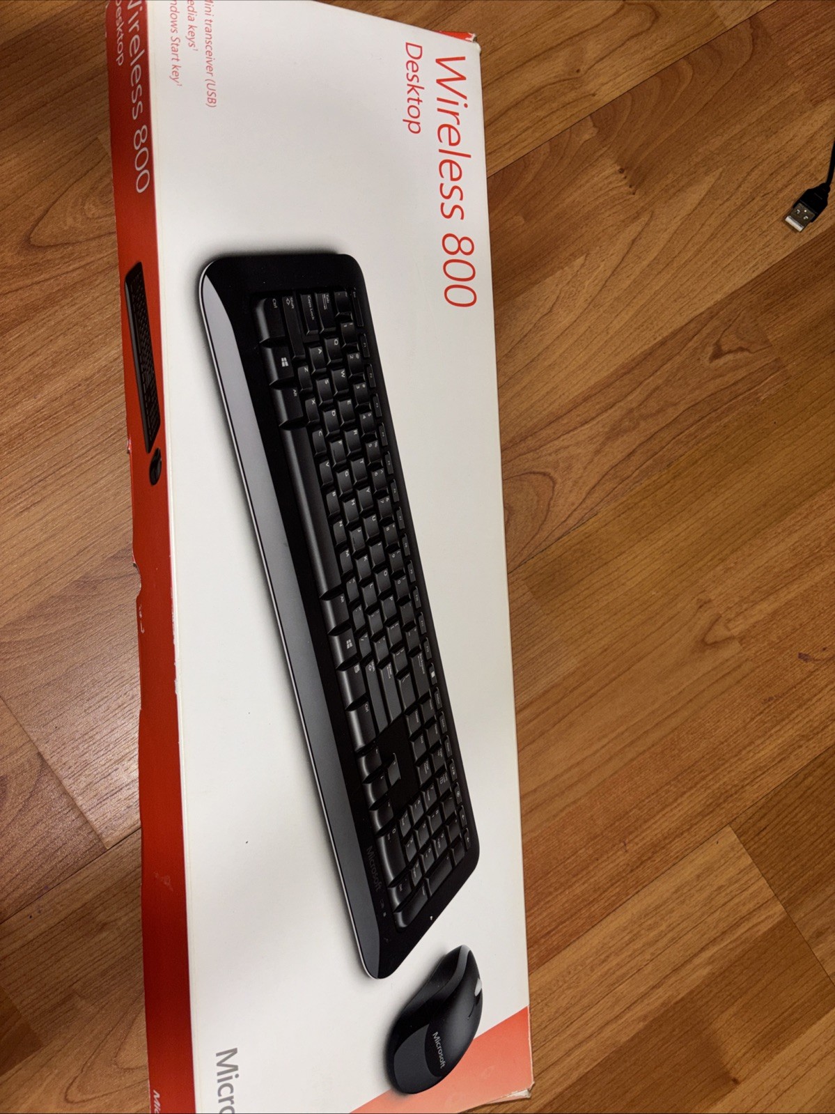 Microsoft Wireless 800 Desktop Keyboard & Mouse Bundle (USB Dongle)