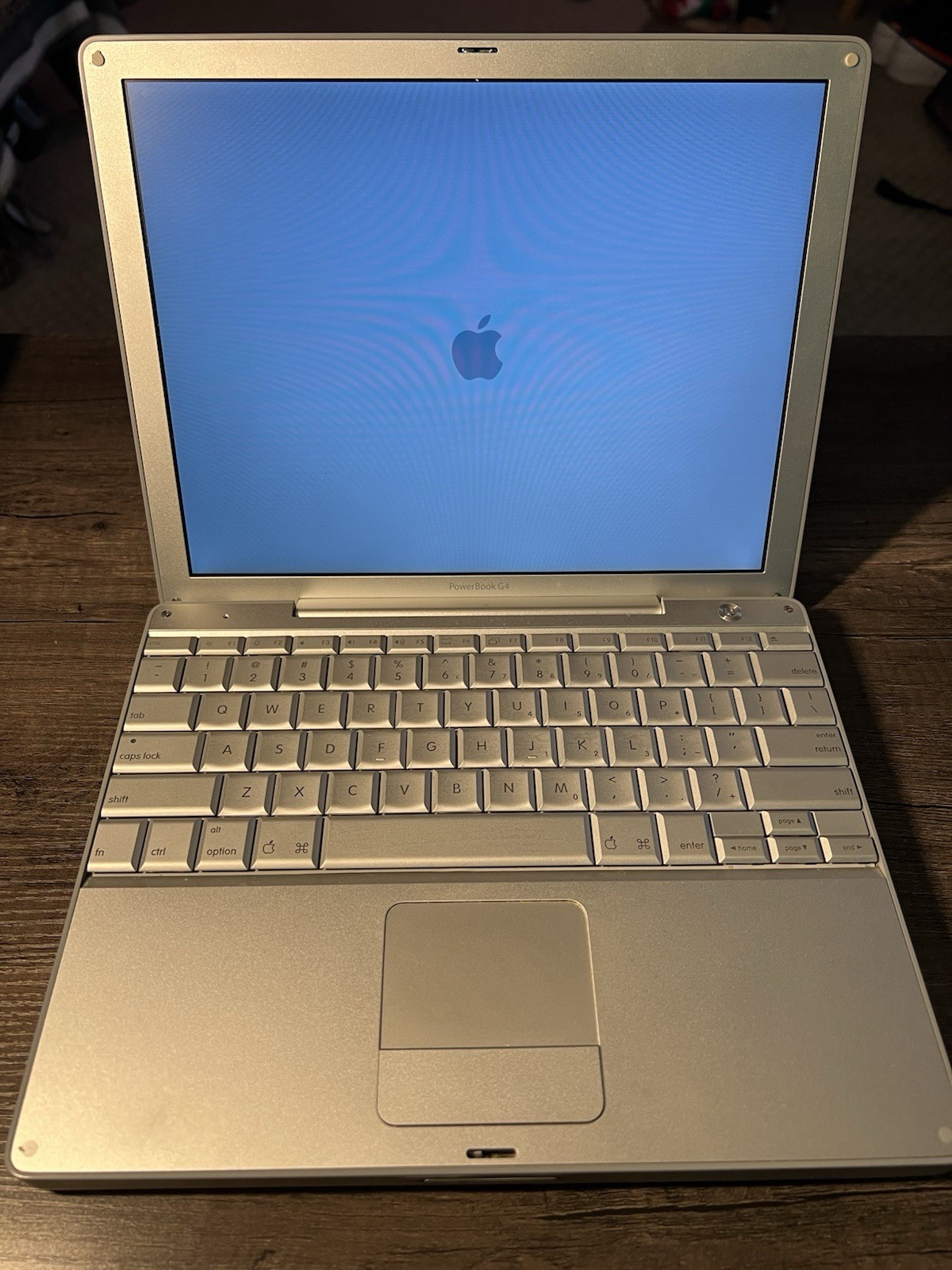 Apple PowerBook G4 12.1in Silver 1.33GHz 1GB 60GB HDD Mac OS X 10.4