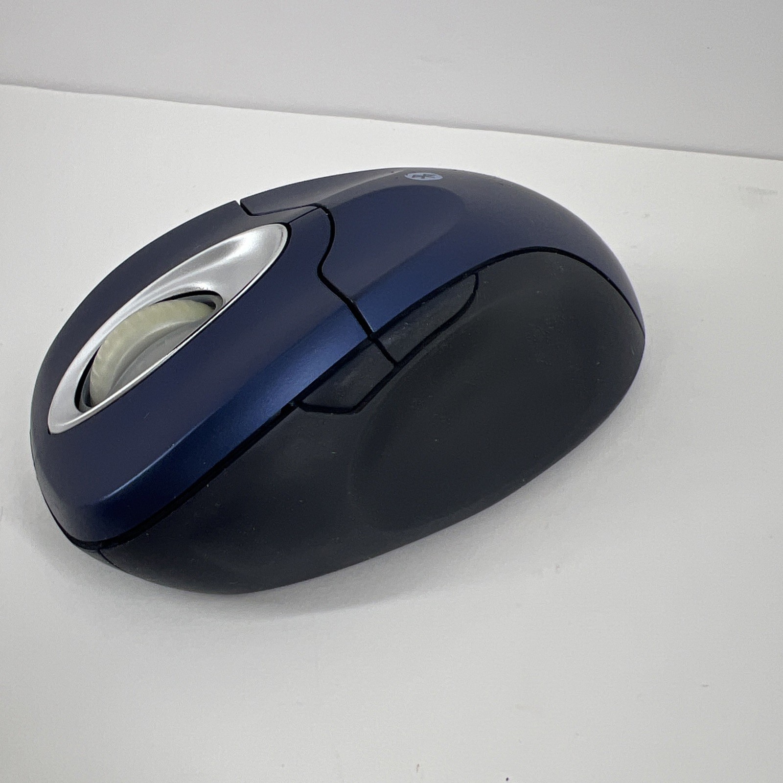 Microsoft Intellimouse Explorer 1001 Bluetooth Comfort Shaped Wireless Mouse