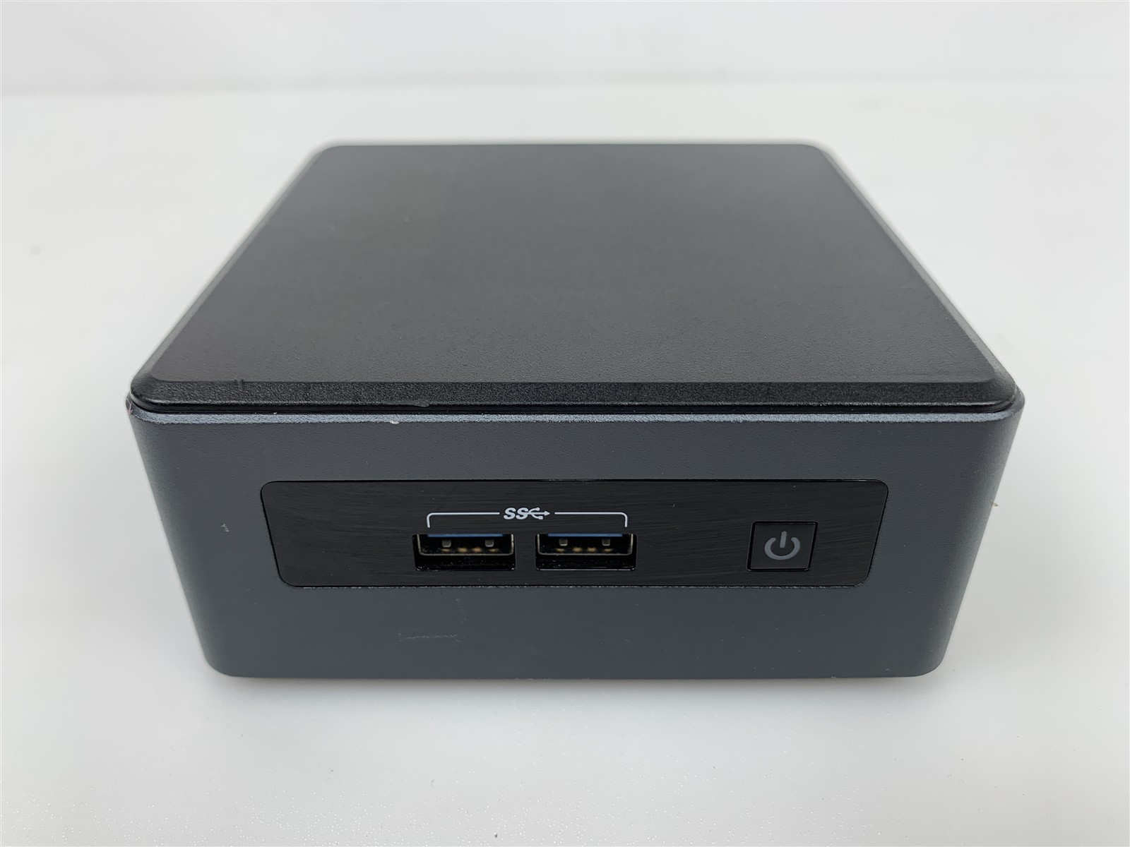 Intel NUC NUC7i3DNH i3-7100U 2.40GHz 4GB RAM 1TB SATA 6Gb/s SSD Win 10 Pro 